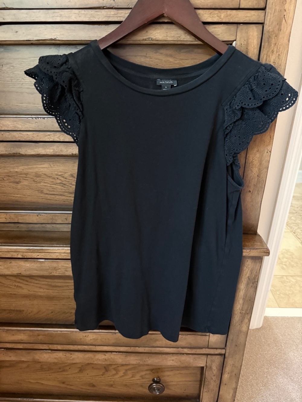 Ann Taylor detailed sleeve tee